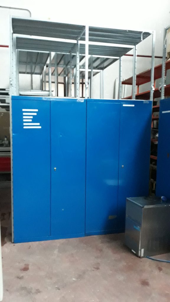Img 20191123 scaffale usato